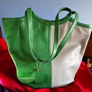 Coach 1941 Beautiful Green And Grey Shoulder Bag